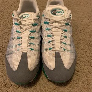 Air Max 95 Men’s size 11 US in white and turquoise